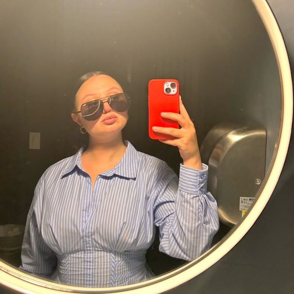 Meet your Posher, Leah - Picture 1 of 12